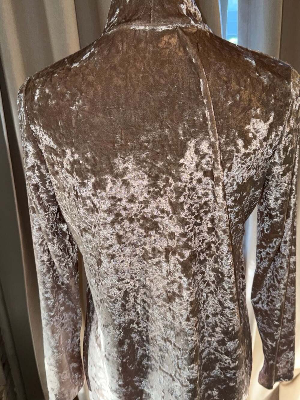 Slinky Brand Crushed Velvet Turtleneck Size S Taupe - Picture 3 of 4